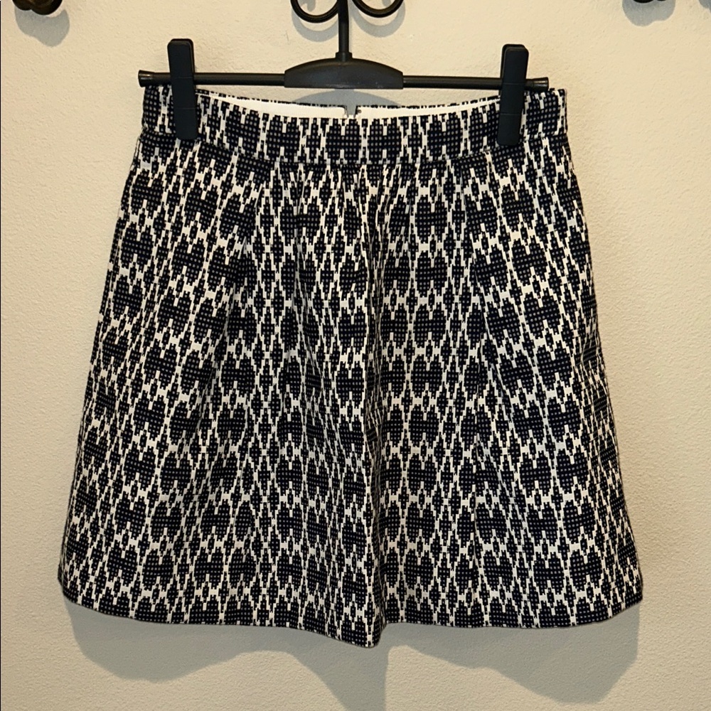 J.CREW PLEATED PRINTED  A-LINE SKIRT SIZE 4
